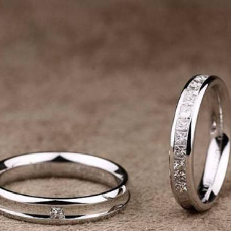 对戒和婚戒有什么区别，左手食指戴戒什么意思